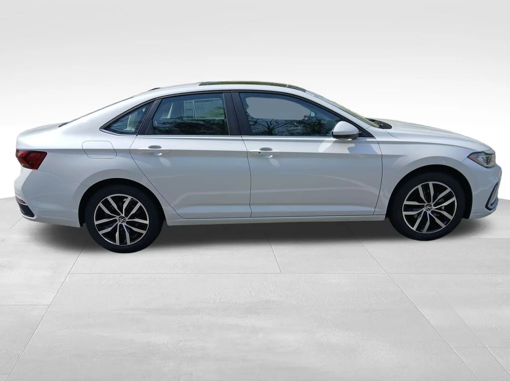 New 2026 White Volkswagen 1.5T SE image 6