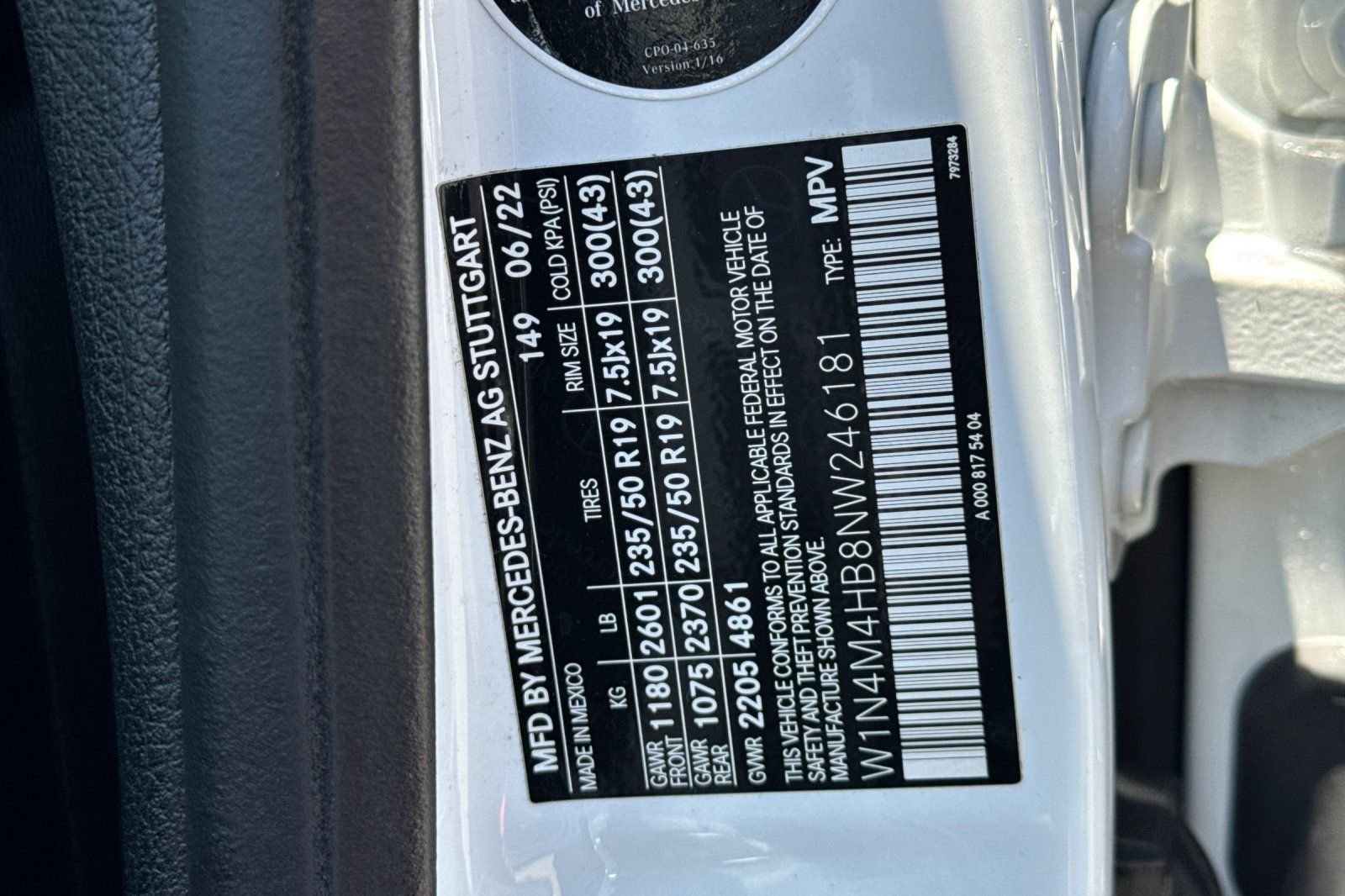 Used 2022 White Mercedes-Benz GLB 250 image 36