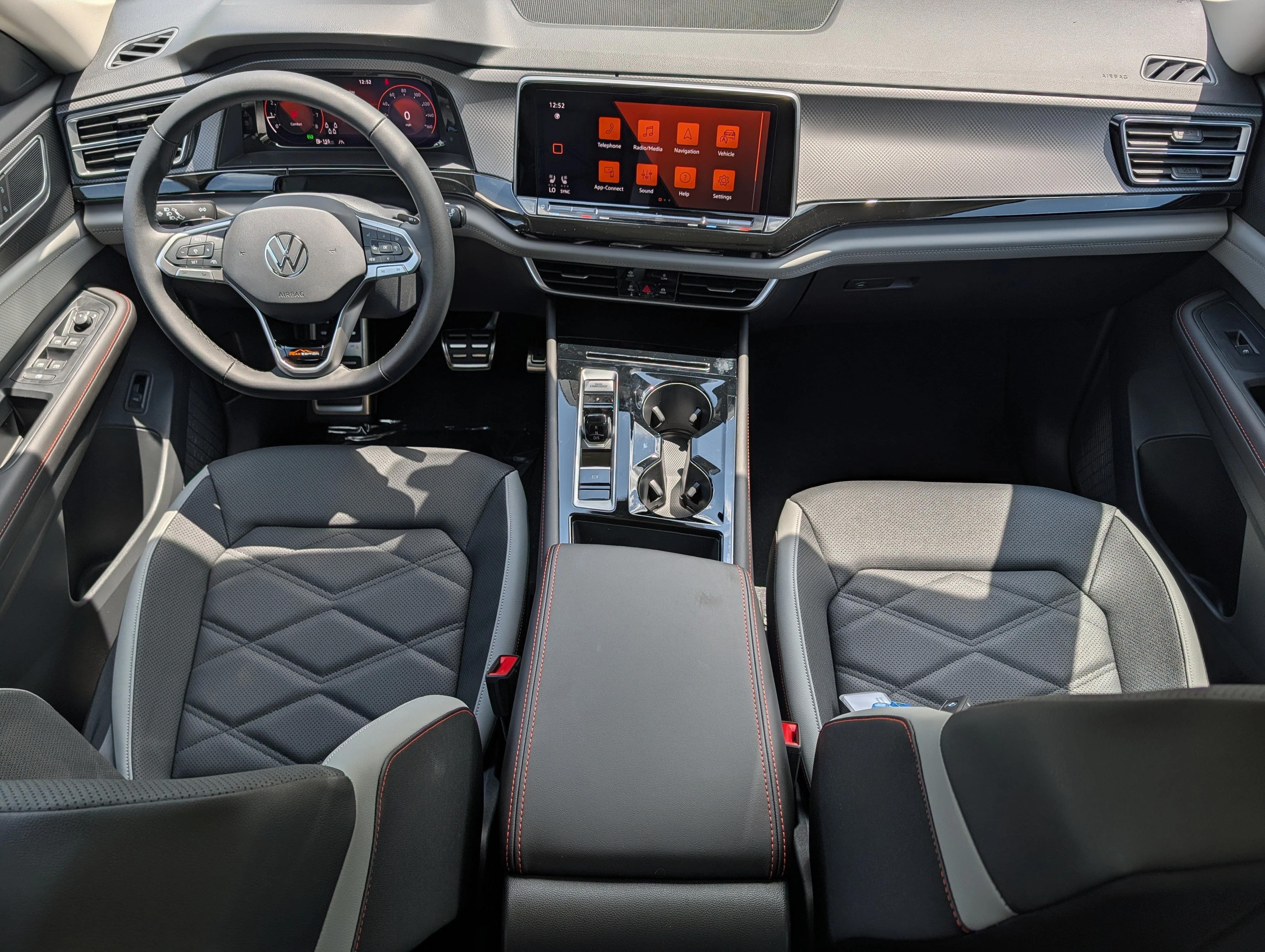 New 2026 Pure Gray Volkswagen 2.0T Peak Edition image 8