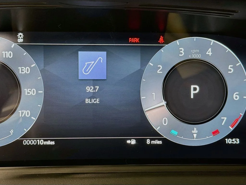New 2026 Santorini Black Land Rover Belgravia Edition image 12