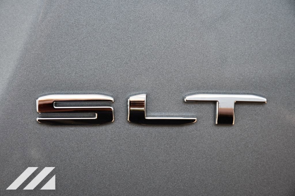 2023 GMC Acadia SLT - Photo 36
