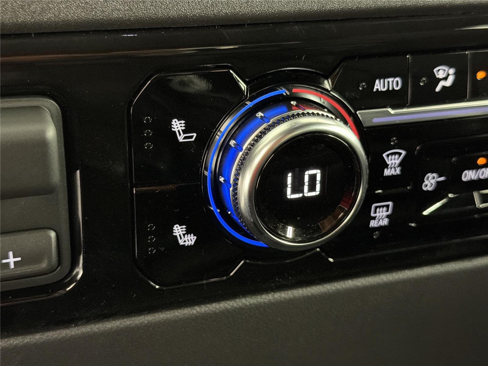 2026 GMC Sierra 1500 SLT - Photo 29