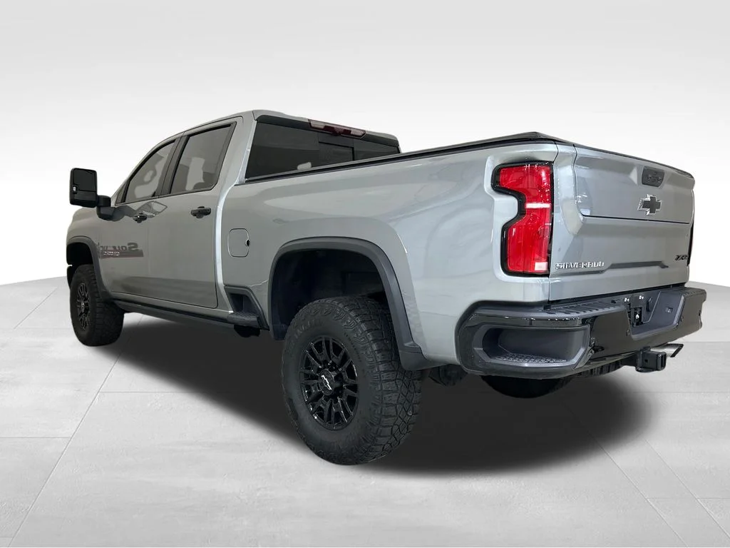 Used 2024 Gray Chevrolet ZR2 image 3
