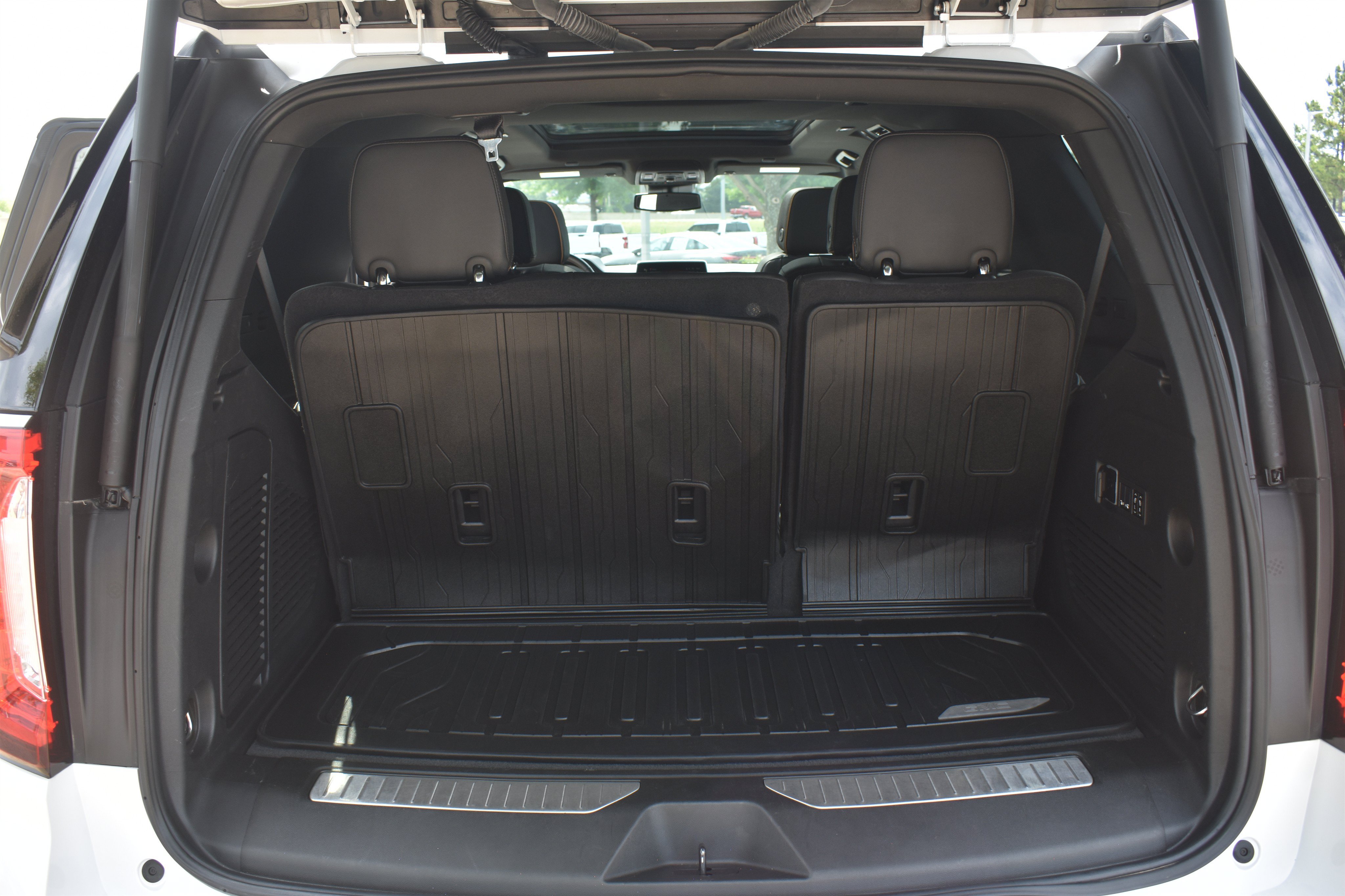 2024 GMC Yukon AT4 - Photo 19