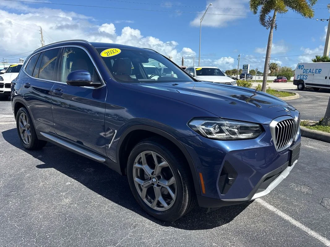 Used 2023  BMW xDrive30i image 7