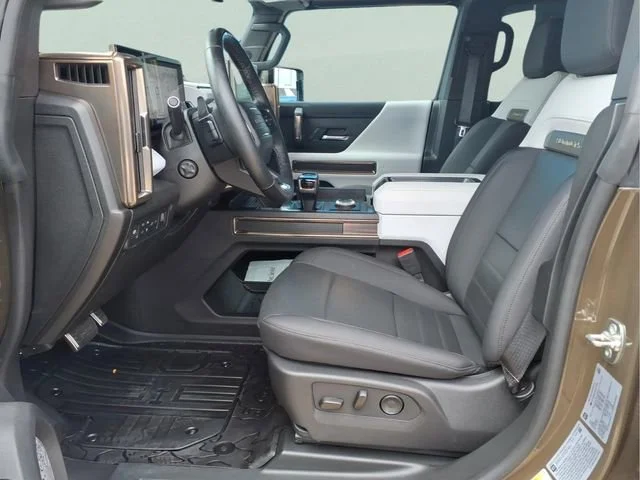 Used 2025 Deep Aurora Metallic (Dark Bronze) GMC 2X image 19