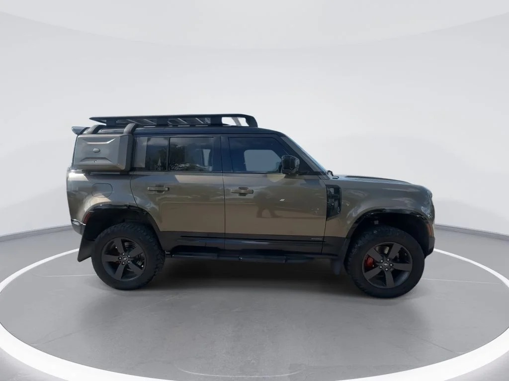 Used 2020  Land Rover X image 9