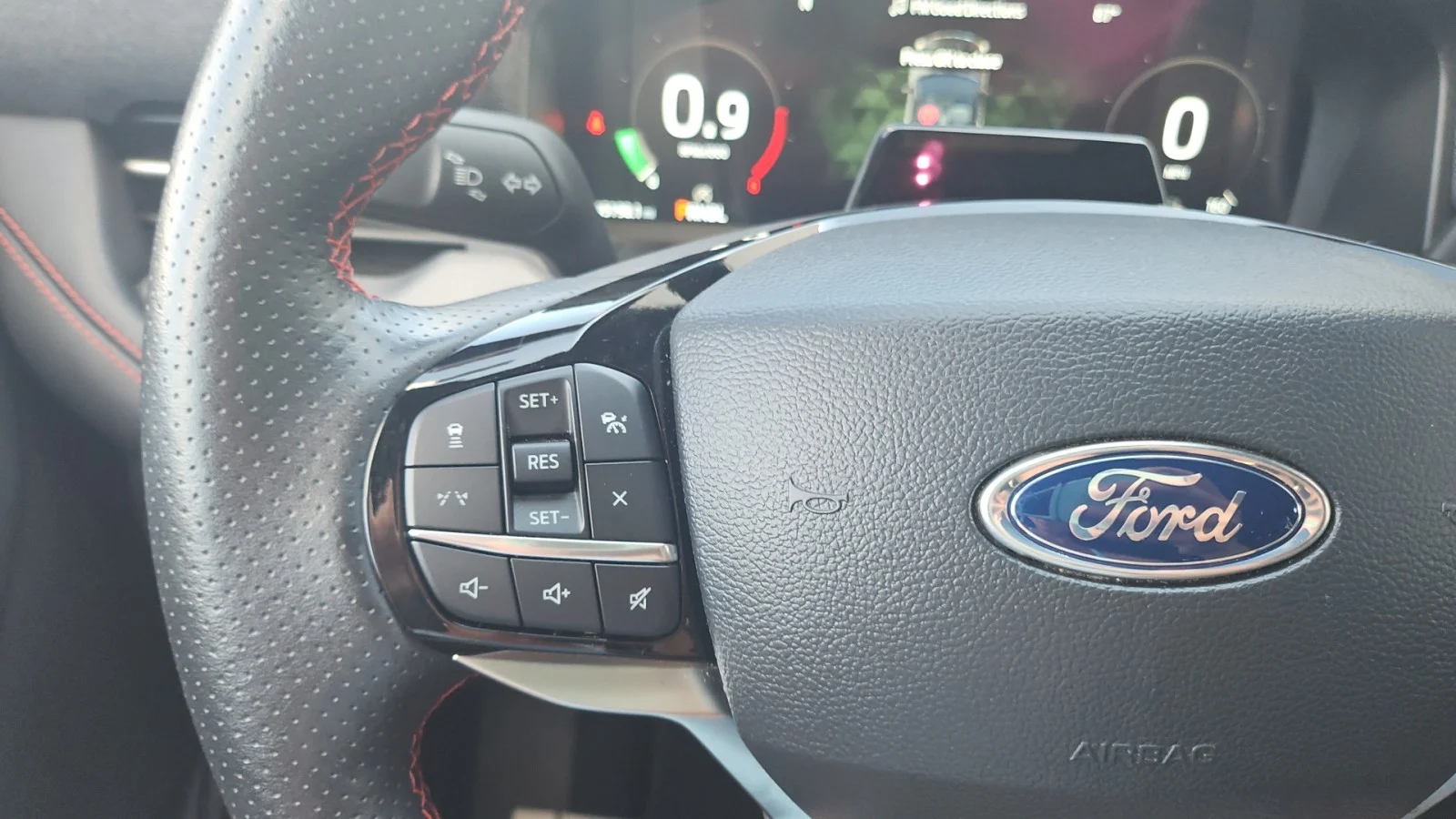 Used 2025 Gray Ford ST-Line 4WD image 17