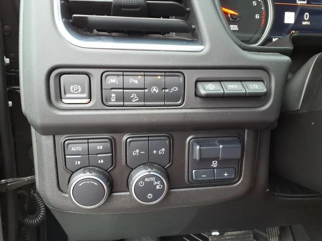 Used 2021 BLACK Chevrolet High Country image 14