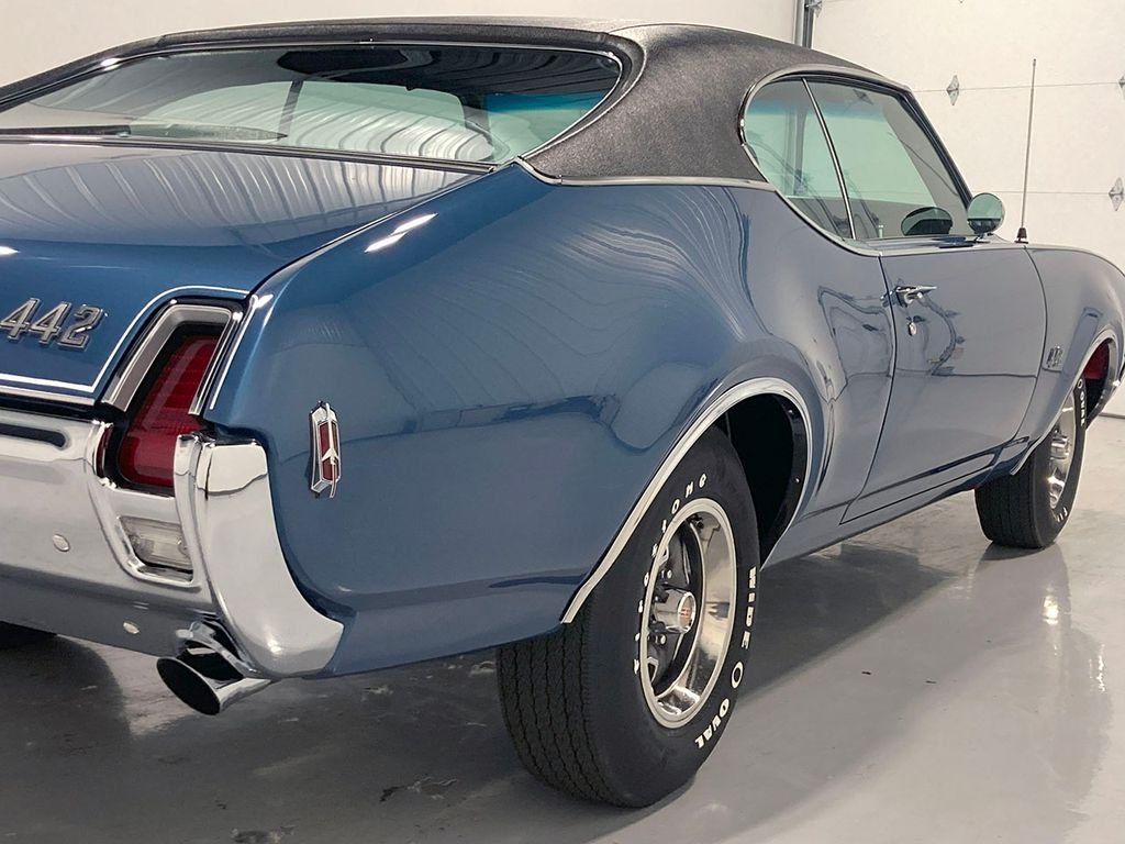 Used 1969  Oldsmobile  image 19