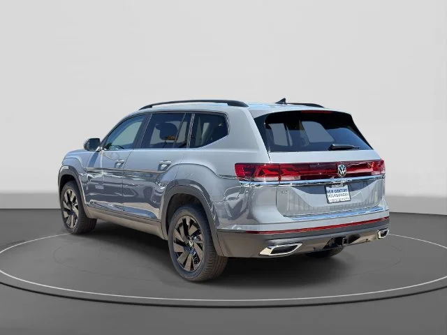 2026 Volkswagen Atlas photo 3