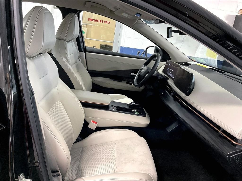 Certified Used 2023 Black Nissan ENGAGE image 11