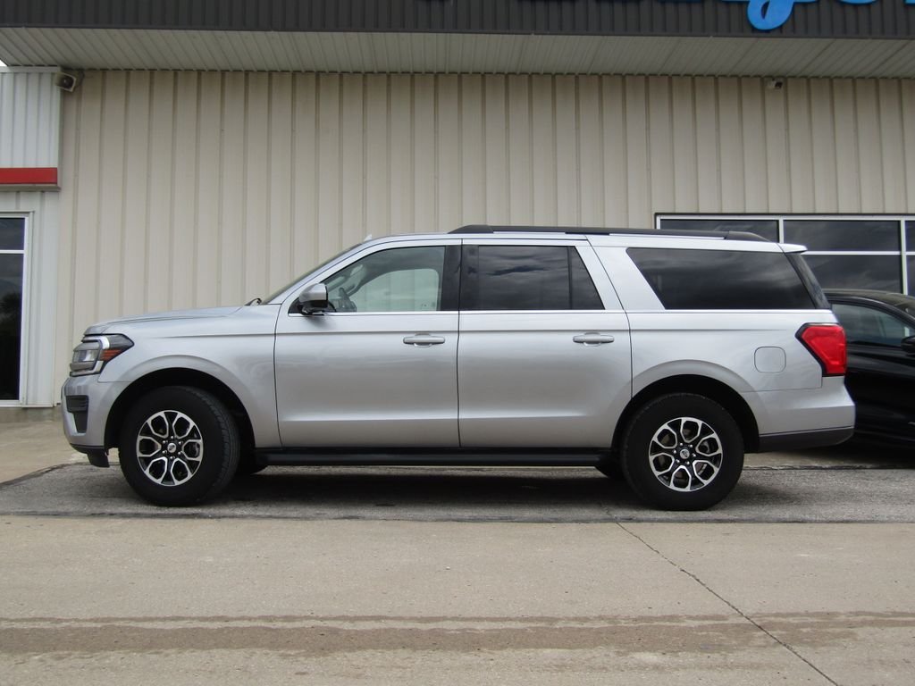 Used 2024 Silver Ford XLT image 11