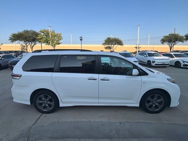 Used 2019 White Toyota SE image 5
