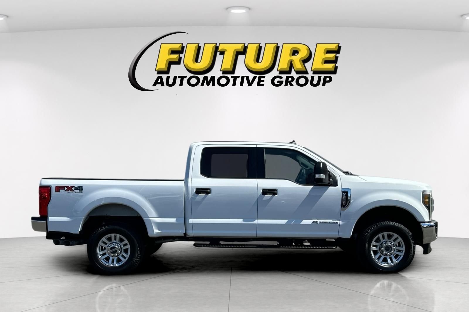 Used 2019 White Ford XLT image 2