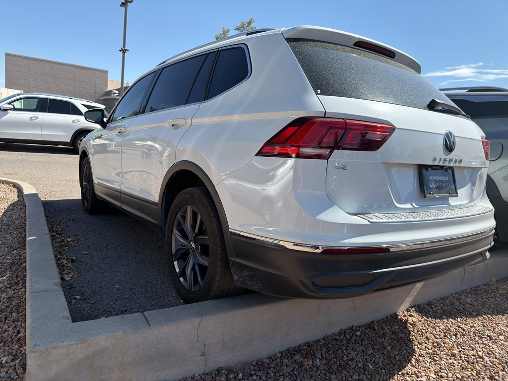 Used 2022 Pure White Volkswagen SE image 5