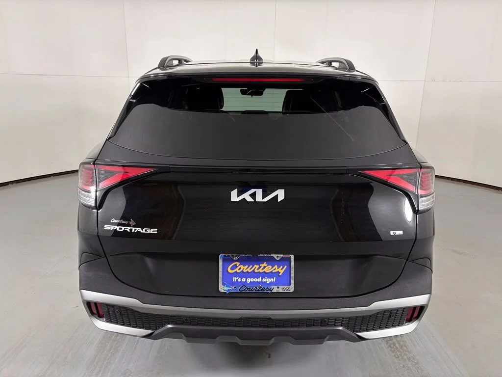 Used 2023 Black Kia X-Line image 7
