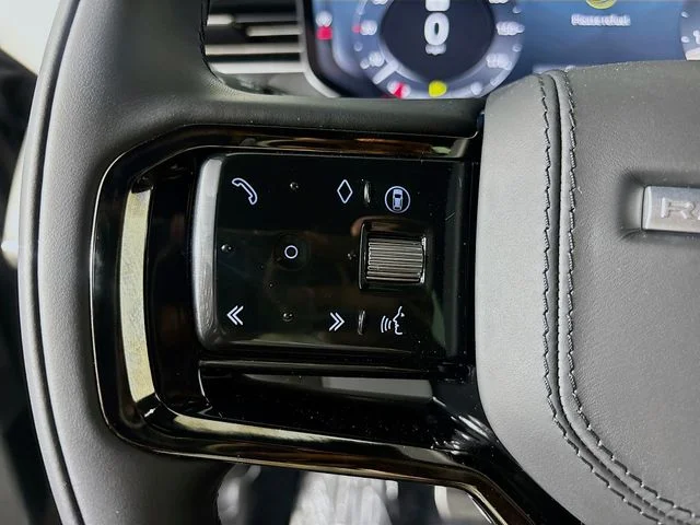 New 2026 Black Land Rover Dynamic SE image 10