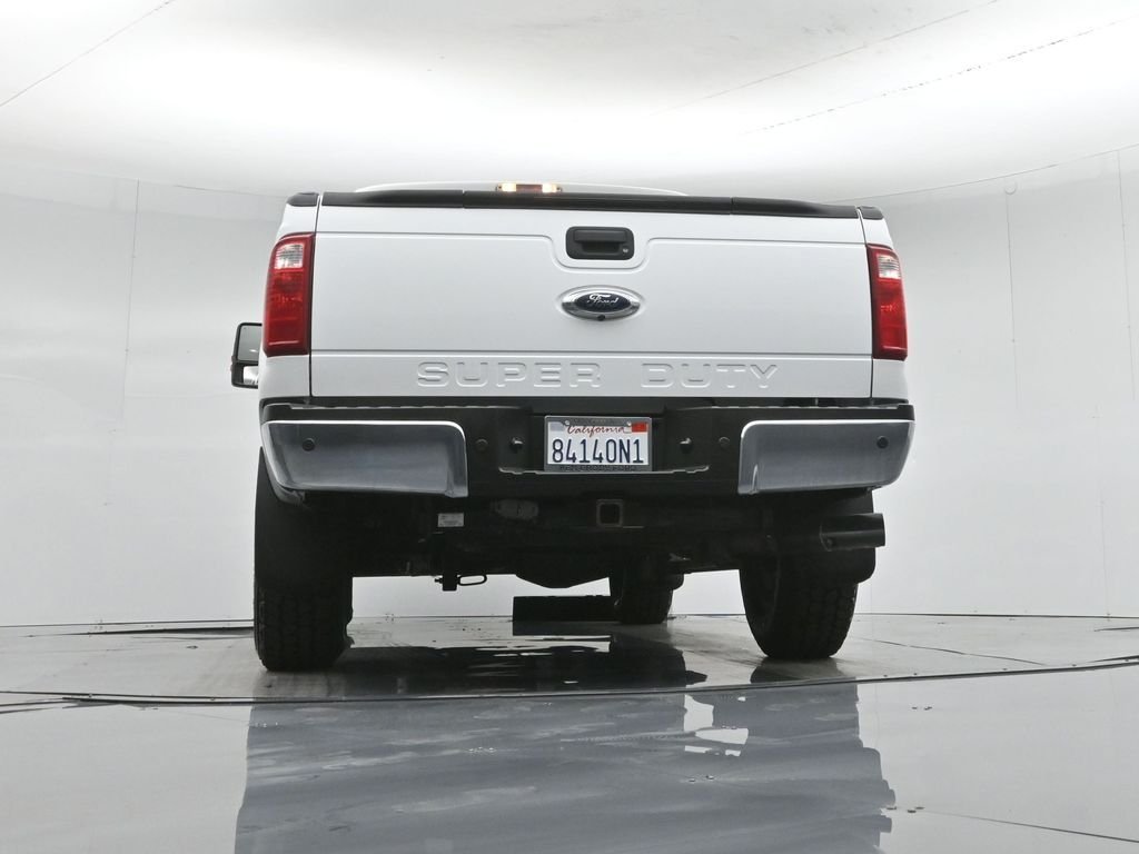 Used 2013 White Ford Lariat image 49