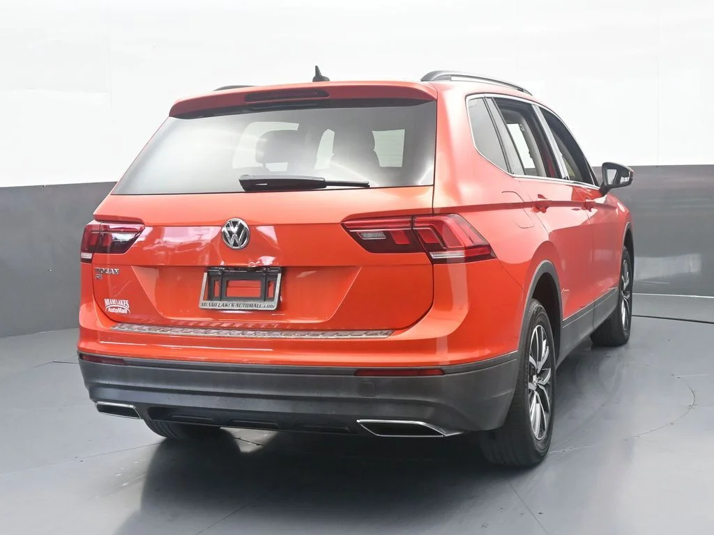 Used 2019 Orange Metallic Volkswagen 2.0T SE image 5