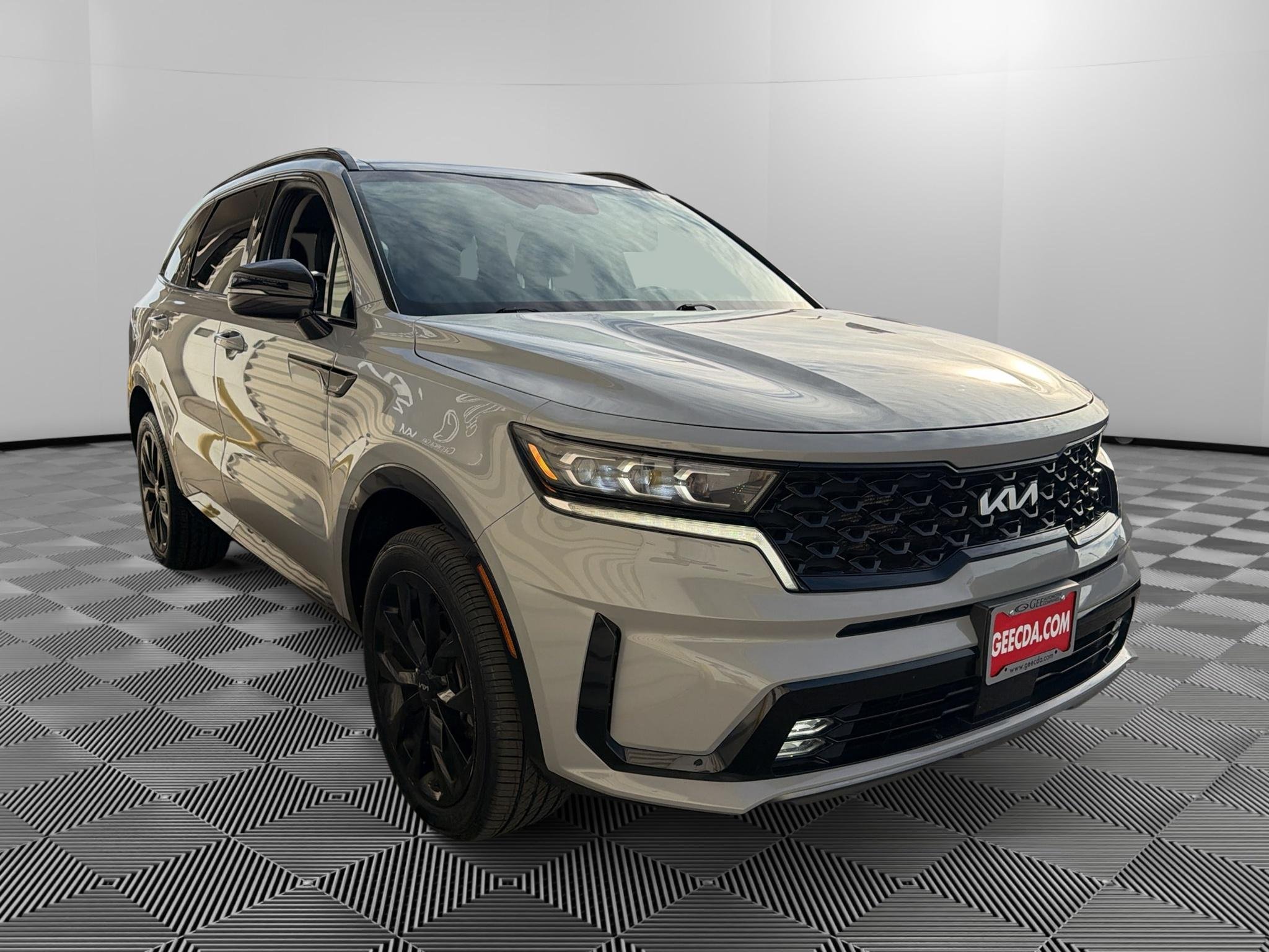 Certified Used 2023 Wolf Gray Kia SX image 4