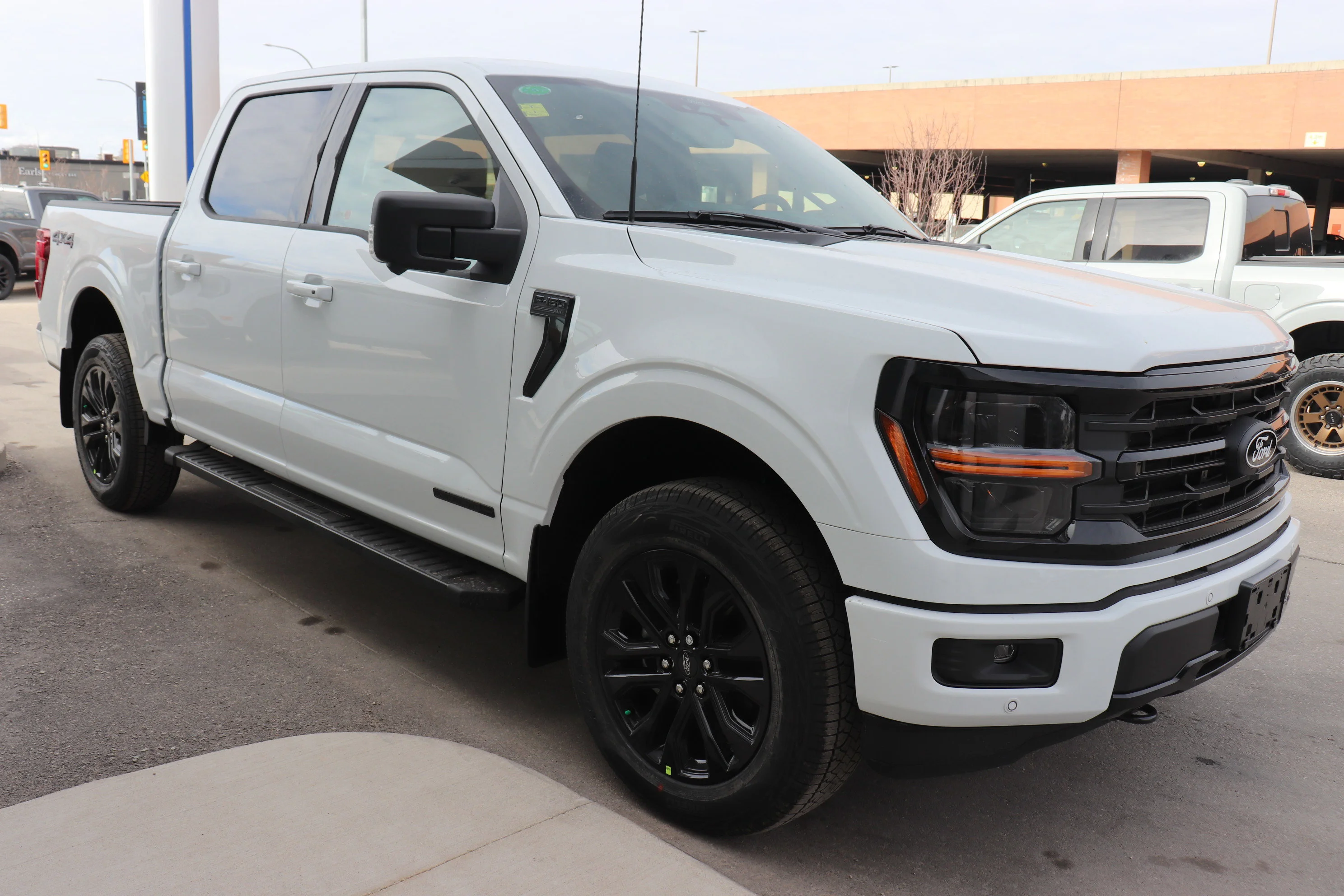 New 2026 OXFORD WHITE Ford XLT image 5