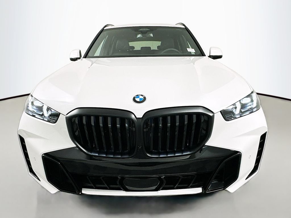New 2026 Mineral White Metallic BMW xDrive40i image 2