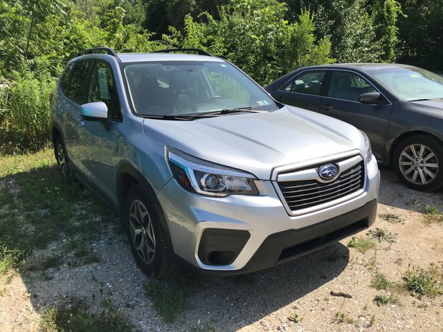 Used 2020 Ice Silver Metallic Subaru Premium image 1