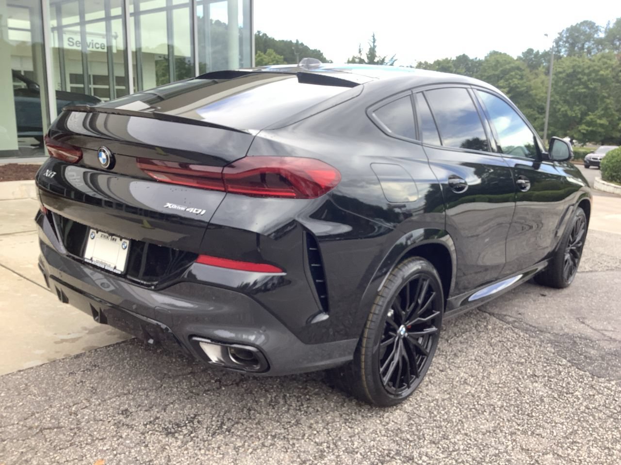 New 2027 Black Sapphire Metallic BMW xDrive40i image 8