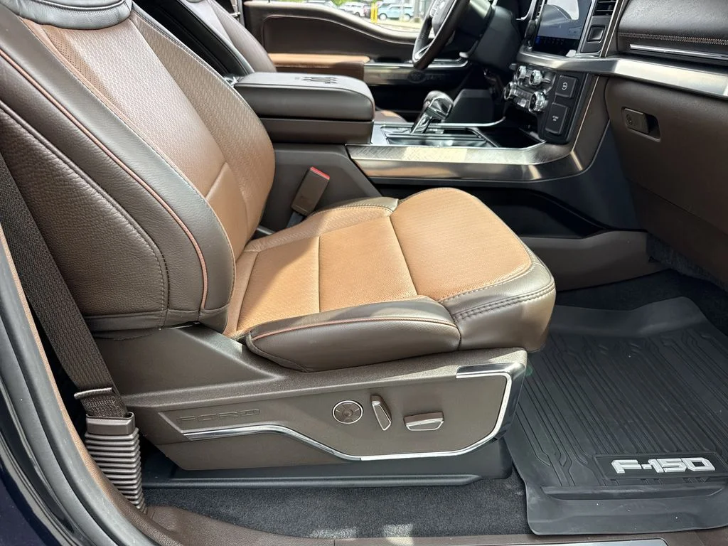 Used 2025 Blue Ford King Ranch image 13
