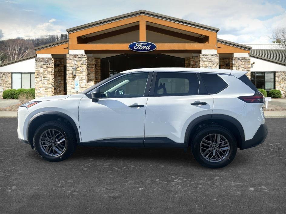 Certified Used 2023 Glacier White Nissan S image 7