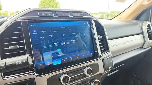 Used 2022 White Ford Lariat image 21