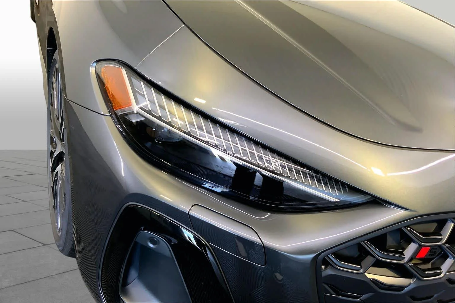 New 2026 Daytona Gray pe Audi Premium Plus image 13