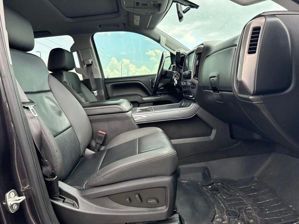 Used 2016 Iridium Metallic GMC SLT image 10