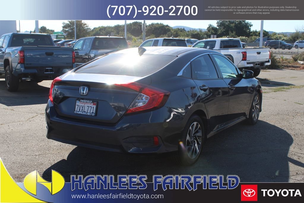 Used 2017  Honda EX image 7