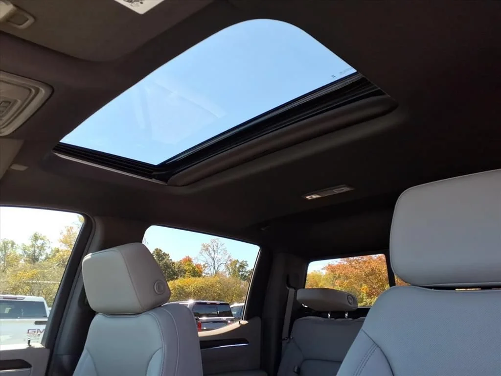 2026 GMC Sierra 1500 SLT - Photo 20