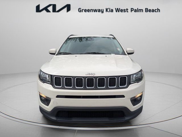 Used 2021 White Jeep Latitude image 2