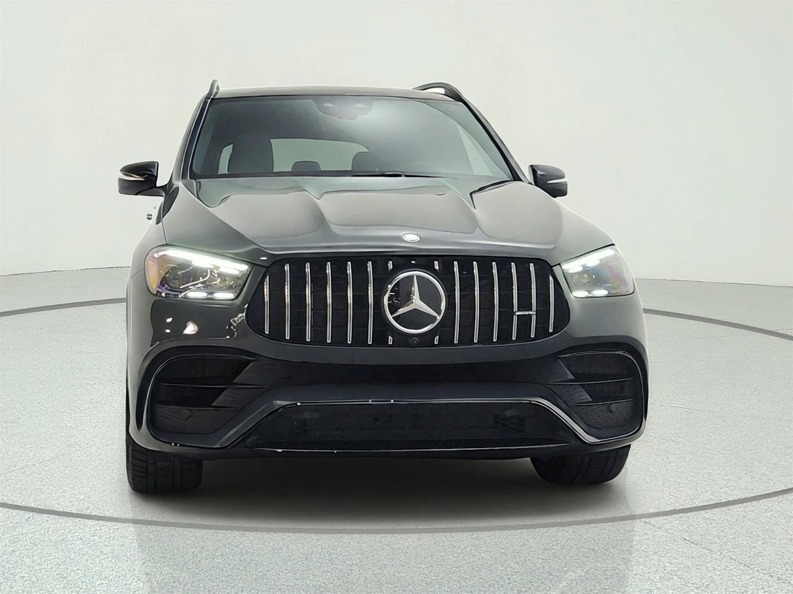 Used 2025 MANUFAKTUR Signature Silicon Grey Mercedes-Benz AMG® GLE 63 S 4MATIC+ SUV image 2