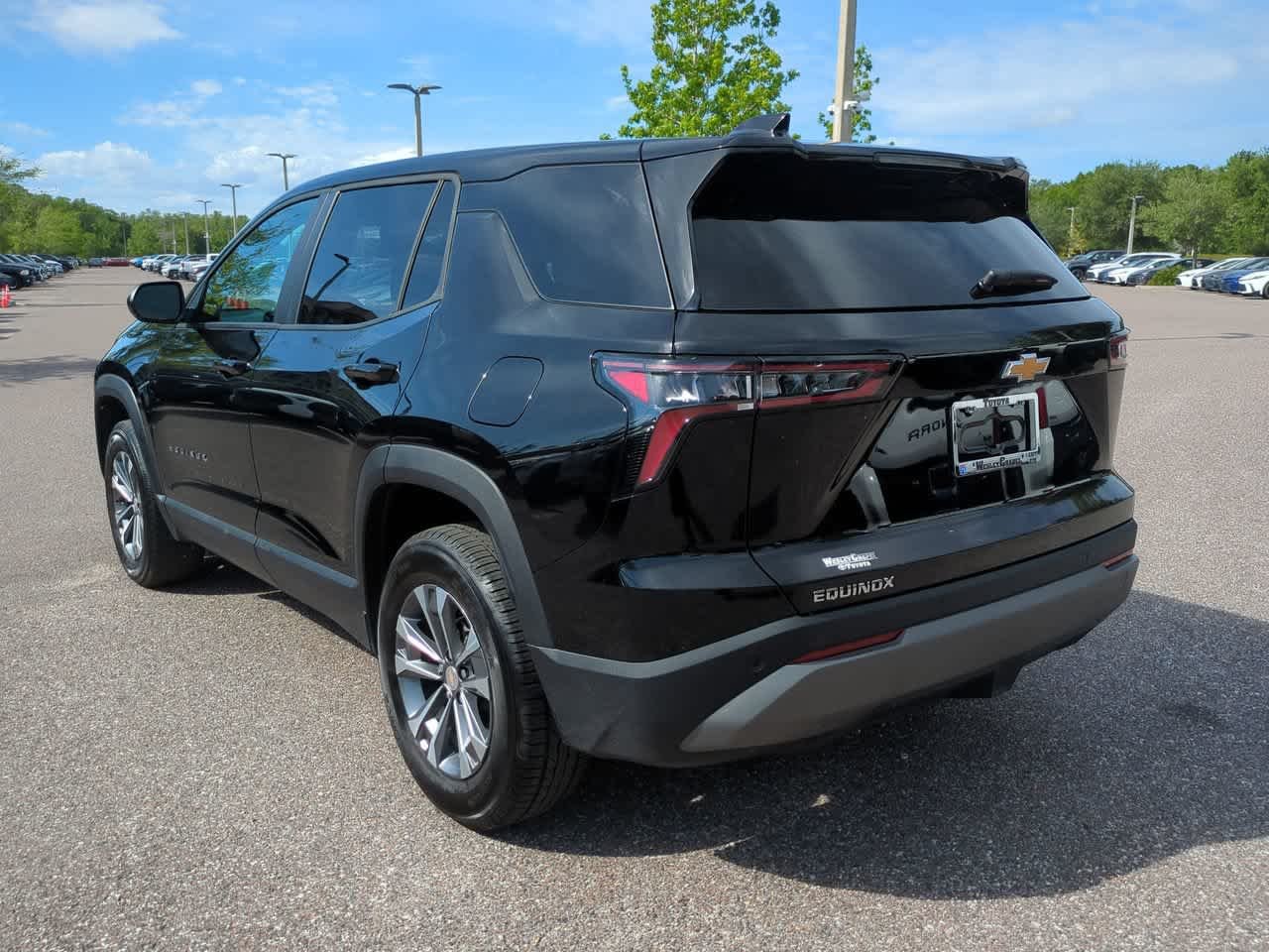 Used 2026 Mosaic Black Metallic Chevrolet FWD LT image 4