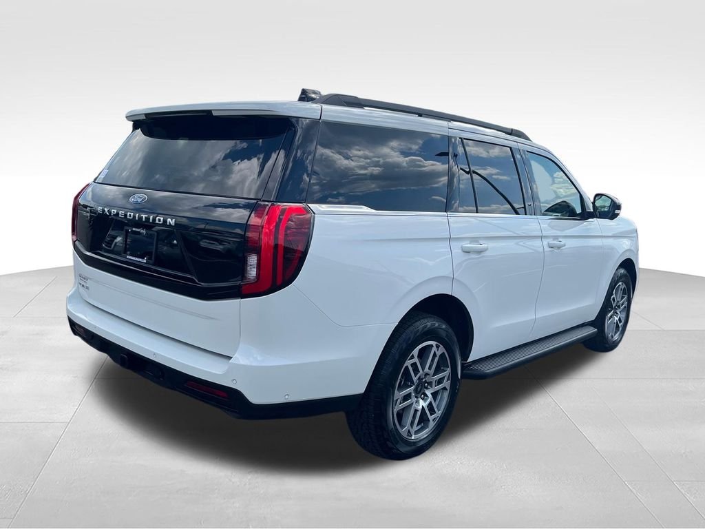 Used 2025 White Ford Active image 5