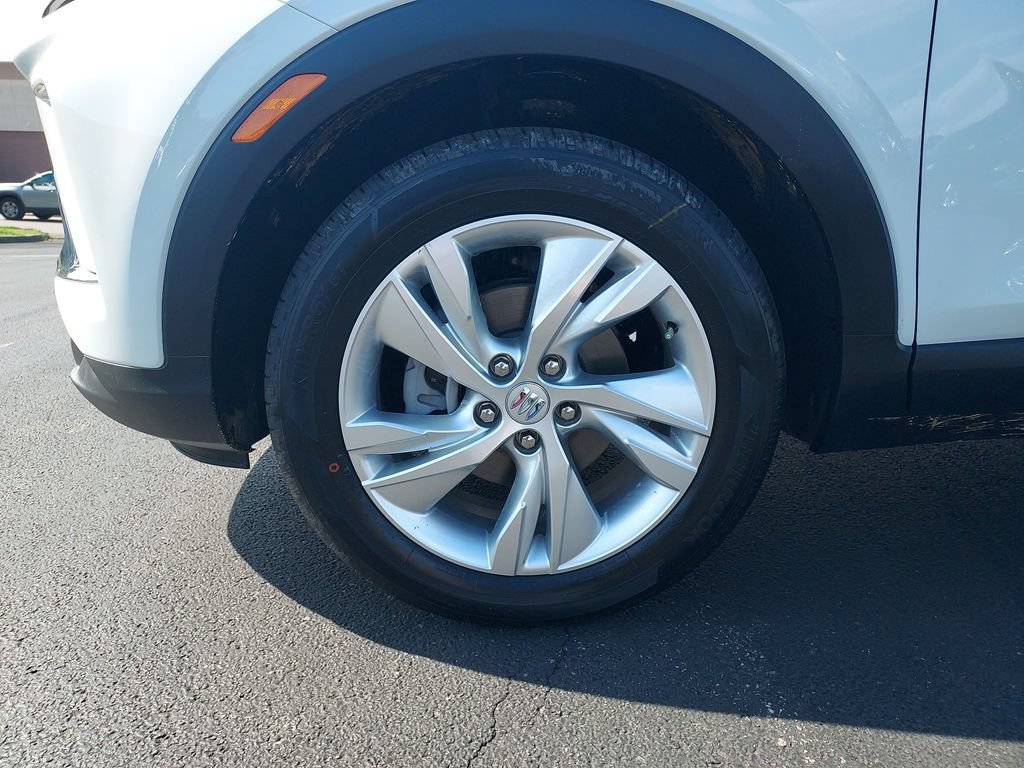 New 2026 Summit White Buick Preferred image 10