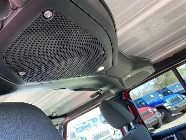 Used 2025 Firecracker Red Clearcoat Jeep Sport S image 11