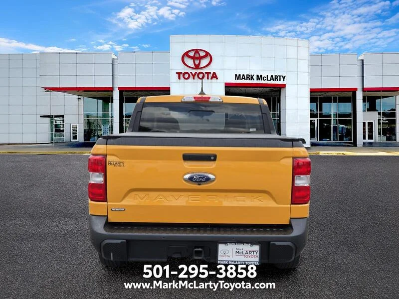 Used 2022 Orange FORD LARIAT FWD SUPERCREW image 4