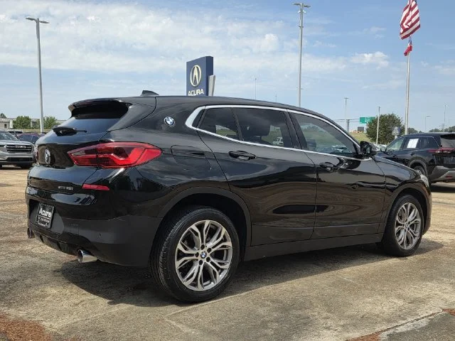 Used 2020 Jet Black BMW sDrive28i image 4