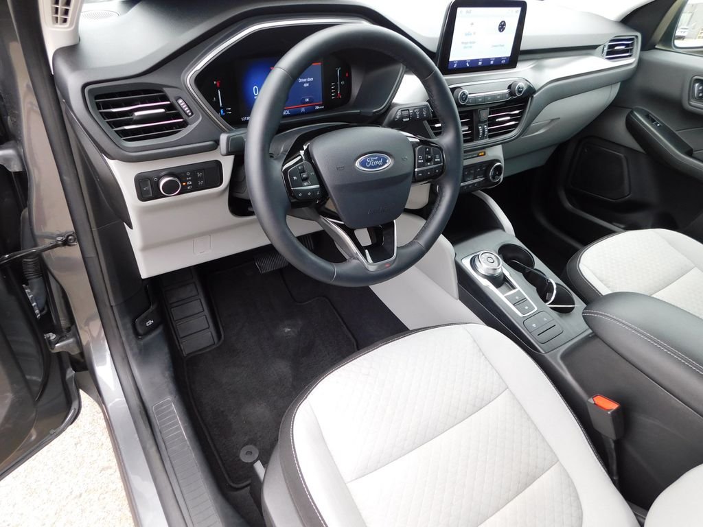 Used 2023 Gray Ford Active image 14
