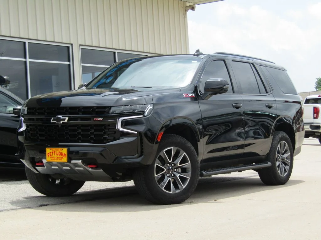 Used 2023 Black Chevrolet Z71 image 12