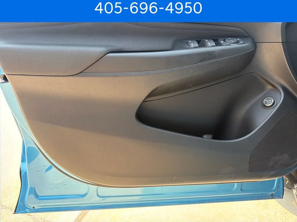 Pre-Owned 2025 Buick Envista Sport Touring