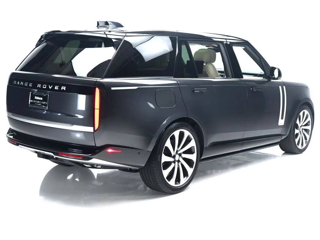 Used 2025 Borasco Gray Metallic Land Rover Autobiography image 6