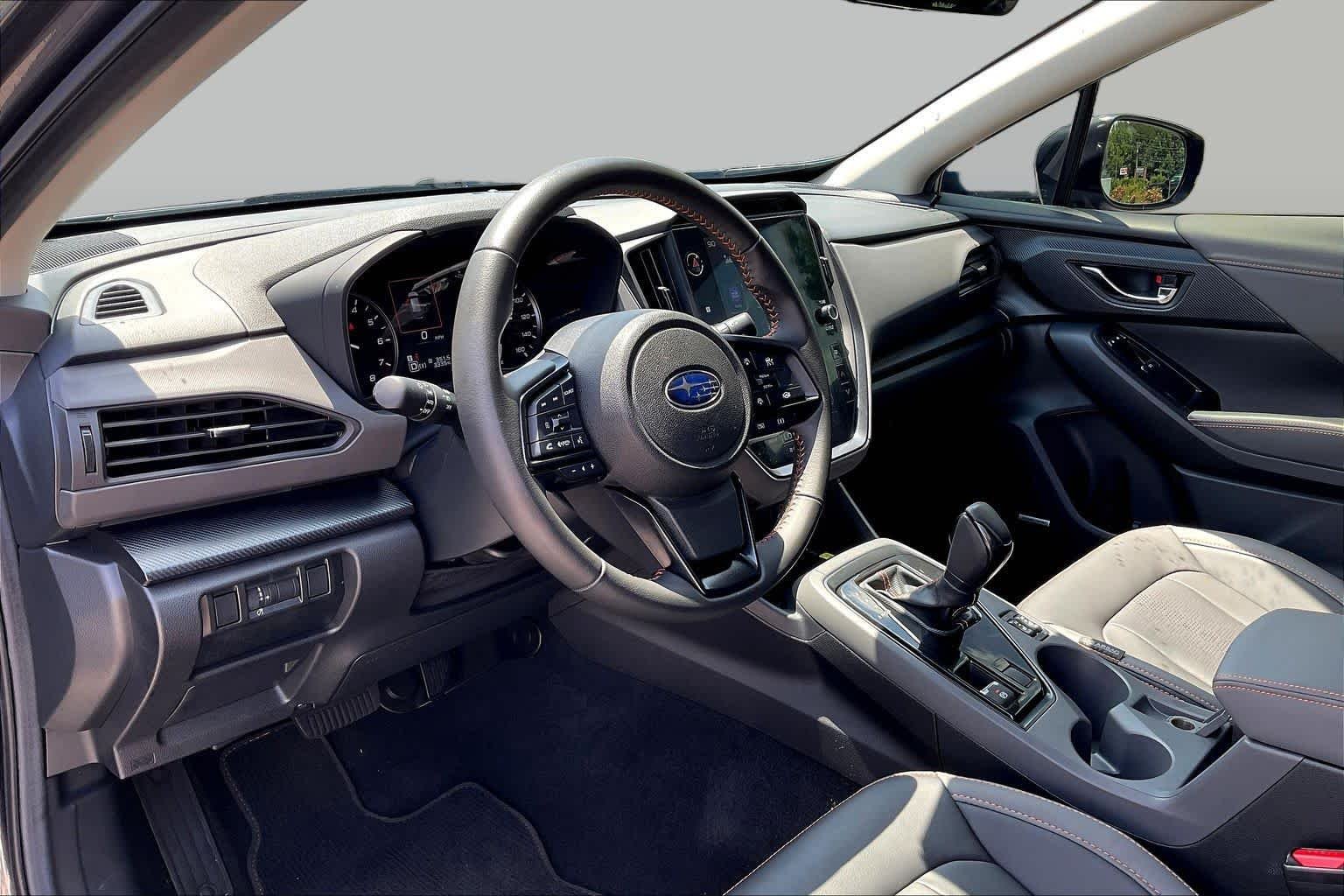 Used 2025 Magnetite Gray Metallic Subaru Limited image 18