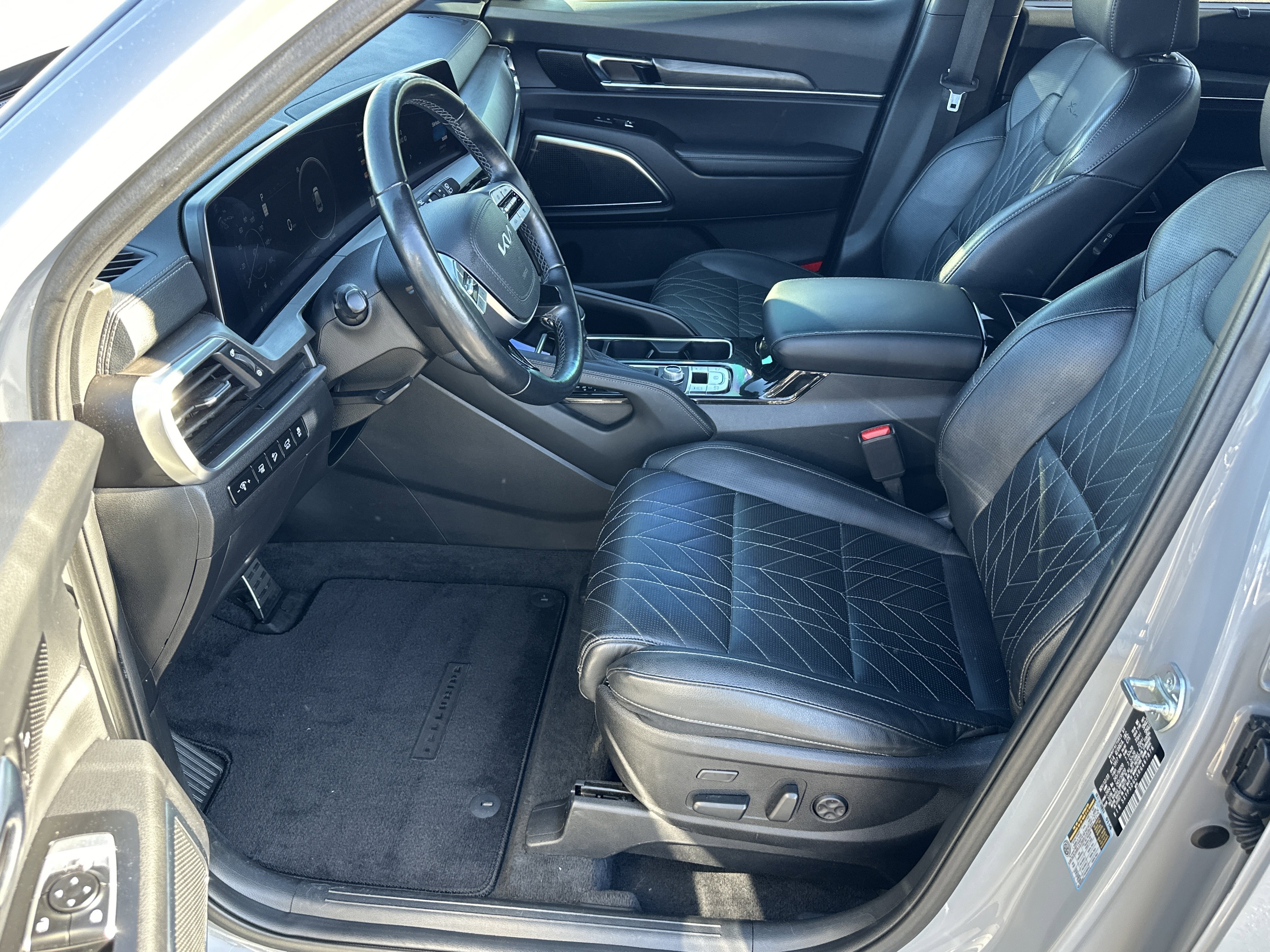 Used 2024 Wolf Gray Kia SX X-Line image 10